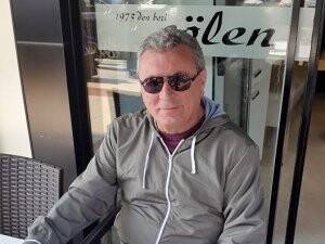 Hasan Hüseyin Öner Şölen Pastanesinde