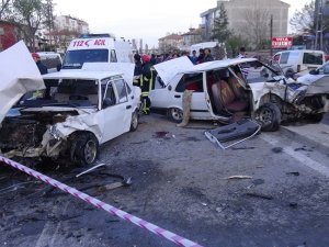 Feci Trafik Kazası: 4 Yaralı