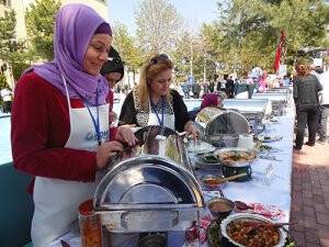 Yemek yarışmasında Konya mutfağı sunuldu