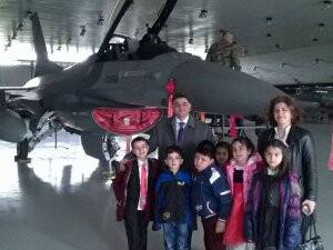 İzzet Bezirci İlkokulu 3.Ana Jet Üs Komutanlığında