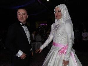 Hatice ile Mehmet dünya evine girdi