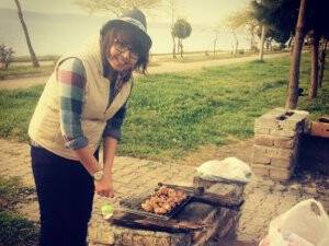 Melis Seda Biltekin mangal sezonunu açmış