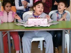 Elanur Ersöz’ün doğum günü mutluluğu