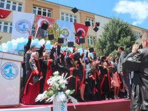 Beyşehir'de mezuniyet coşkusu
