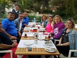 İş adamları ve öğretim üyeleri hafta sonunda bir arada idi