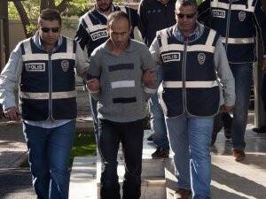 Karısını öldüren ağabeyini ele vermedi!