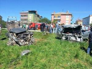 Trafik Kazası: 3 Yaralı