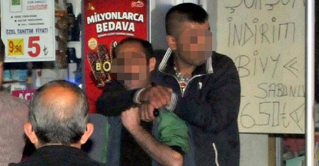 Cezaevinden izinli çıktı, bıçakla arkadaşını rehin aldı