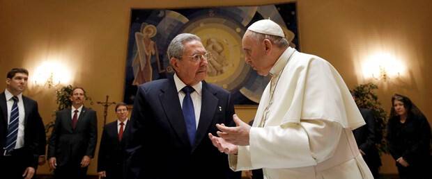 Küba lideri Castro: Böyle giderse Katolik olacağım