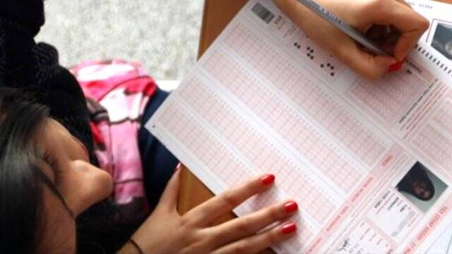 Üniversite Kontenjanları 22 Bin Artarak 800 Bine Çıktı