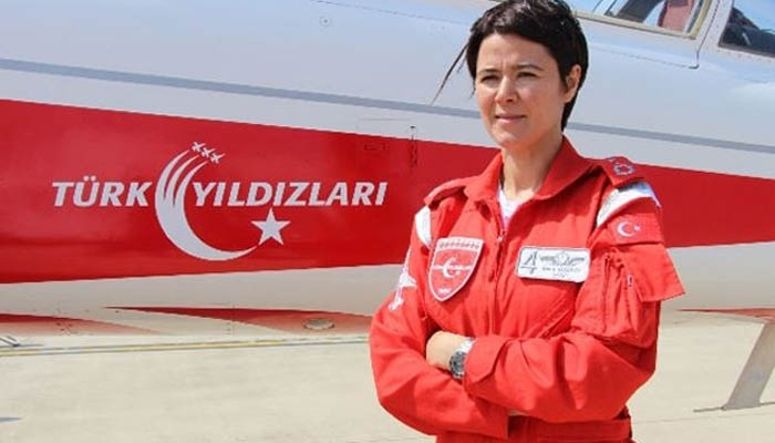 Binbaşı Esra Özatay, ilk gösterisini Türk Yıldızları’yla 19 Mayıs’ta Samsun’da yapacak