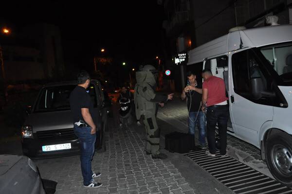 İzmir'de bomba paniği