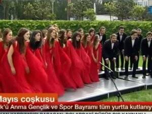 Boğaziçi Caz Korosu NTV canlı yayınını trolledi