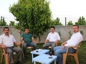 Mehmet Emin Altunel dostlarını ağırlamış