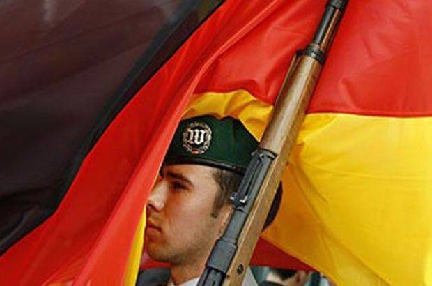 Alman ordusu imam arıyor!