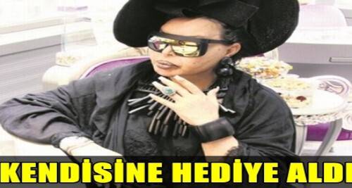Ersoy’un Olay Yaratan İlginç Gözlüğü