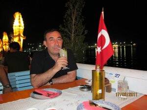 Emir Karaer dinleniyor