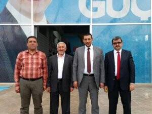 Mustafa Akış partili dostları ile