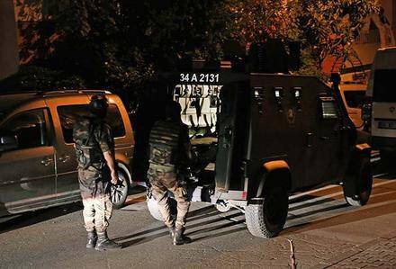 İstanbul Emniyet Müdürlüğü'nde hareketli dakikalar