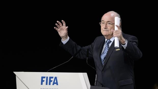 FIFA Başkanı Sepp Blatter istifa etti