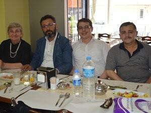 Karatay ve Yağmur Dostlar Etliekmek’te