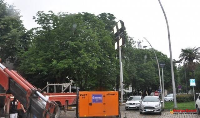 Mobil Jeneratörlerle Ekipler Gece De Çalışacak