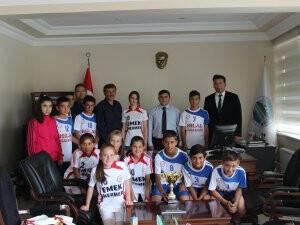 Şampiyon öğrencilere ödül