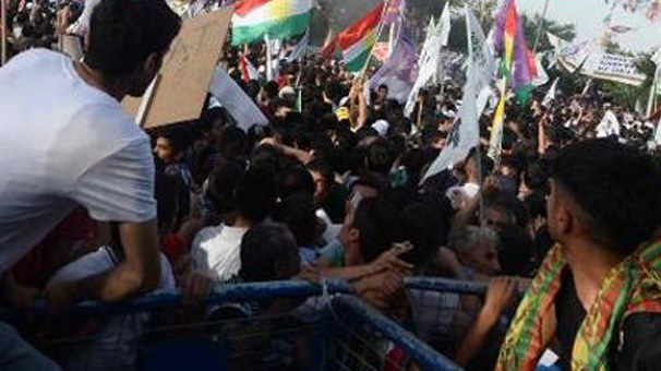 "Diyarbakır'daki patlama HDP'yi iki puan yukarıya taşıdı"