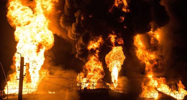 Ukrayna'da petrol depolarında yangın