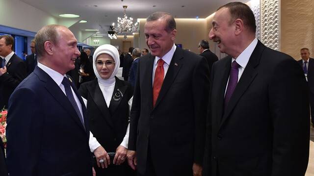 Erdoğan Azerbaycan'da Putin'le görüştü