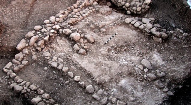 İsrail'de 10 bin yıllık ev bulundu