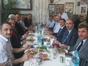 Müdürler, Recai ziyafetinde