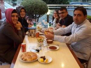 Ahmet Turhan ve aile dostları Havzan Etliekmek’te
