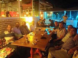Muhammed Ceylan ve dostları iftar sonrası çay sohbetinde