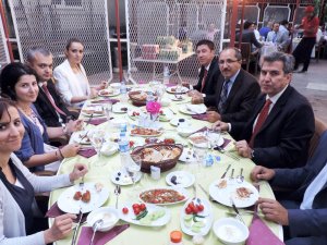 Kombassan'dan bankacılara iftar daveti