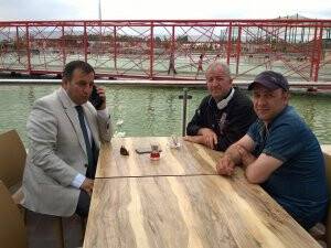 Refik Tuzcuoğlu Konya’dan gelen misafirleri ile