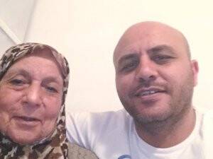 Ertan Gülpınar anneannesi ile