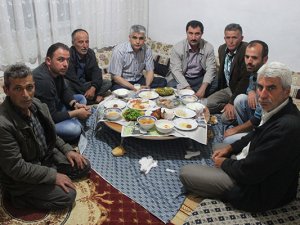 Başkan Gün, mahalle sakinleriyle iftar yaptı