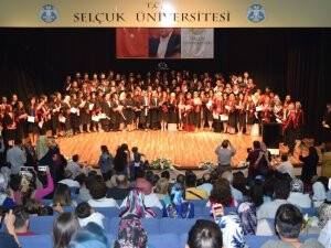 Selçuk Tıp'ta mezuniyet sevinci