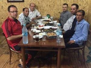Etliekmekciler Korukent Restoran’da sahur yapıyorlar