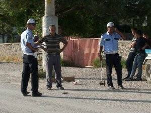 Otomobil çocuğa çarptı