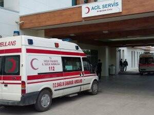 Servis minibüsü devrildi