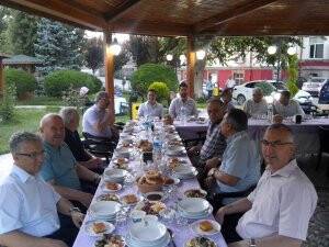 Tarih bölümü hocaları iftarda