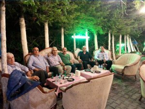 TÜFAD Genel Başkanı İsmail Dilber çalışma arkadaşlarıyla birlikte