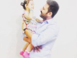 Mustafa Sapmaz yeğeni Zeynep ile