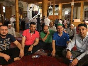 Mustafa İbalı ve arkadaşları Kapu Camii'ndeler