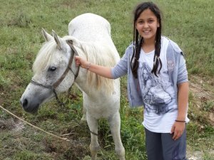 Aleyna’nın at sevgisi