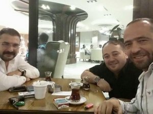 Muhammed Ceylan, Adnan Yüzer ve Mustafa Genç çay sohbetinde