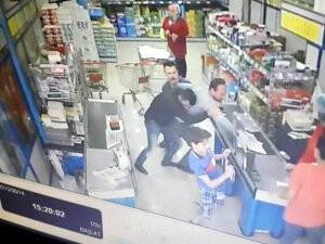 Hırsıza çalışanlardan şok tepki!