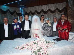 Merve Sultan ile Selman evlendi